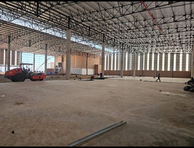 6,000M² WAREHOUSE TO LET IN LANSERIA